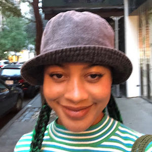 Meet your Posher, Chanel